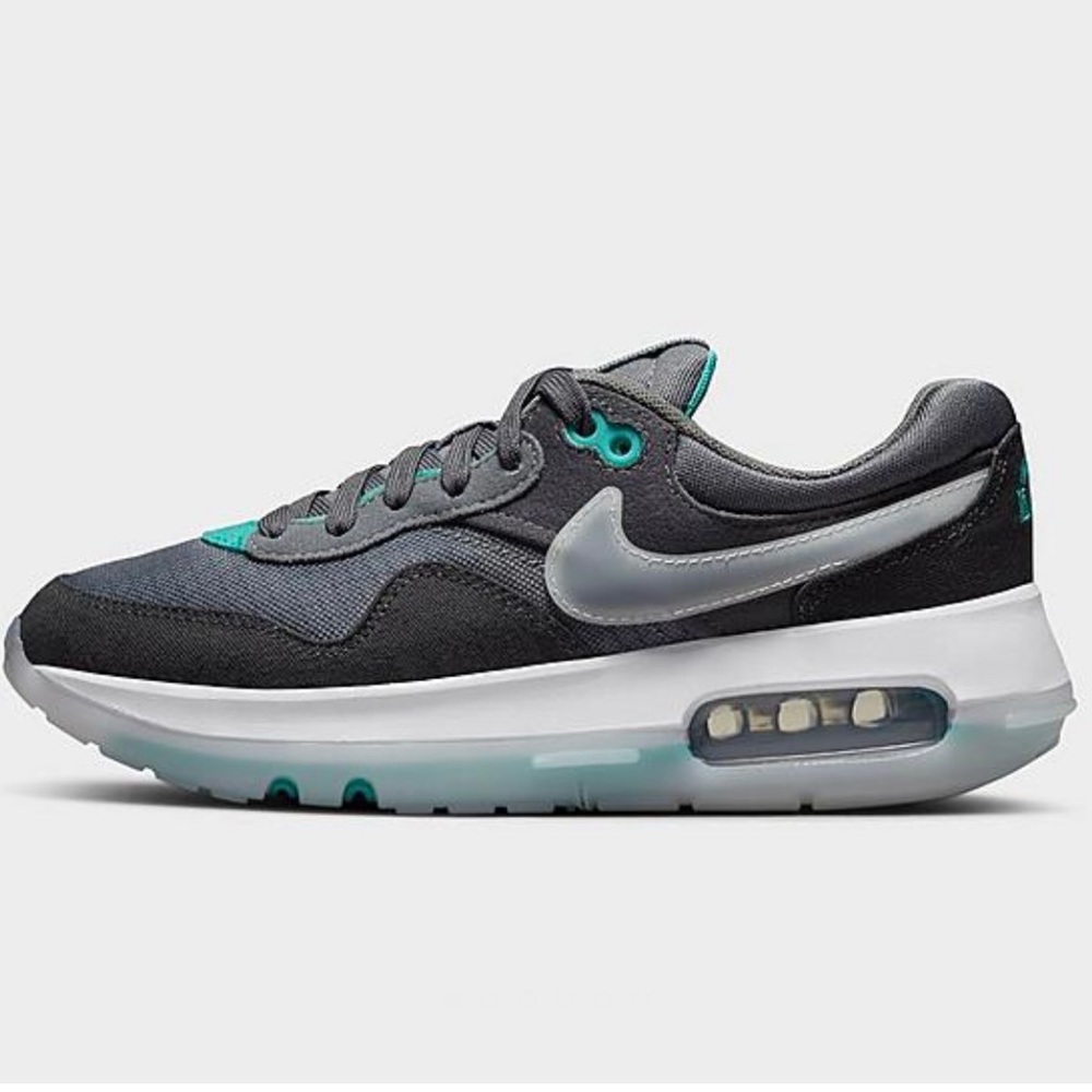 NIKE AIR MAX MOTIF | sneakers